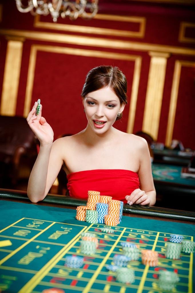 inf388 အွန်လိုင်း စလော့ Free Spin နှင့် Bonus Round ကစားနည်း